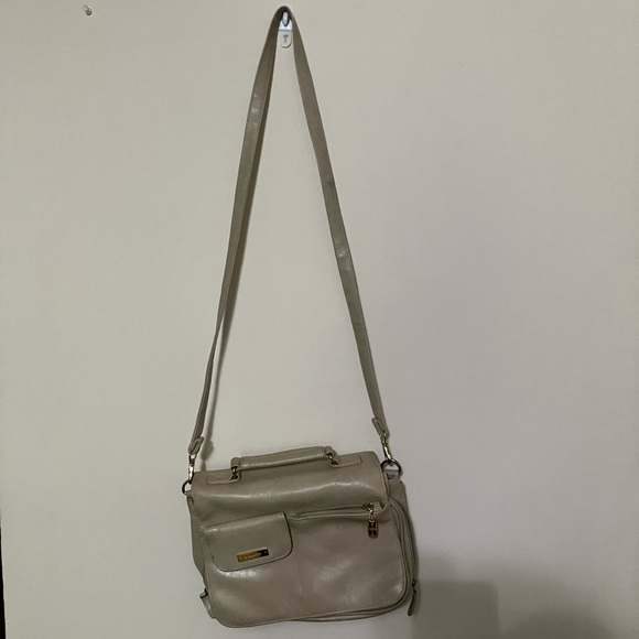 Handbags - Vintage cream crossbody purse